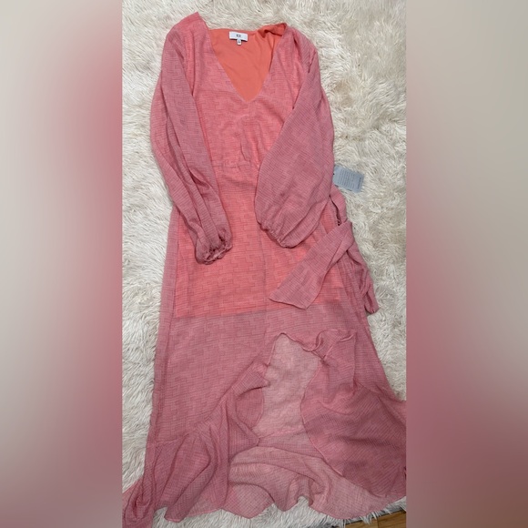 NSR Coral Textured V-Neck Dress - Picture 1 of 5